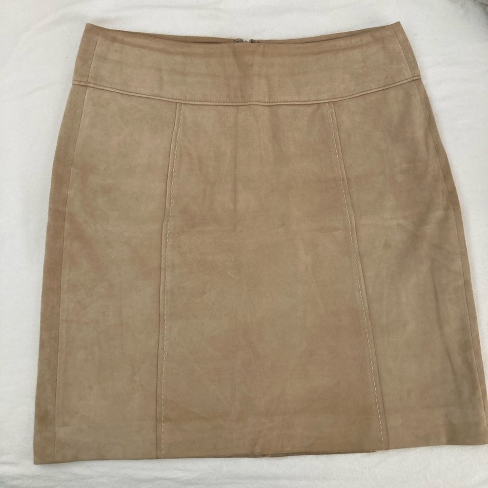 Rare tan Tommy Bahama 100% leather skirt.